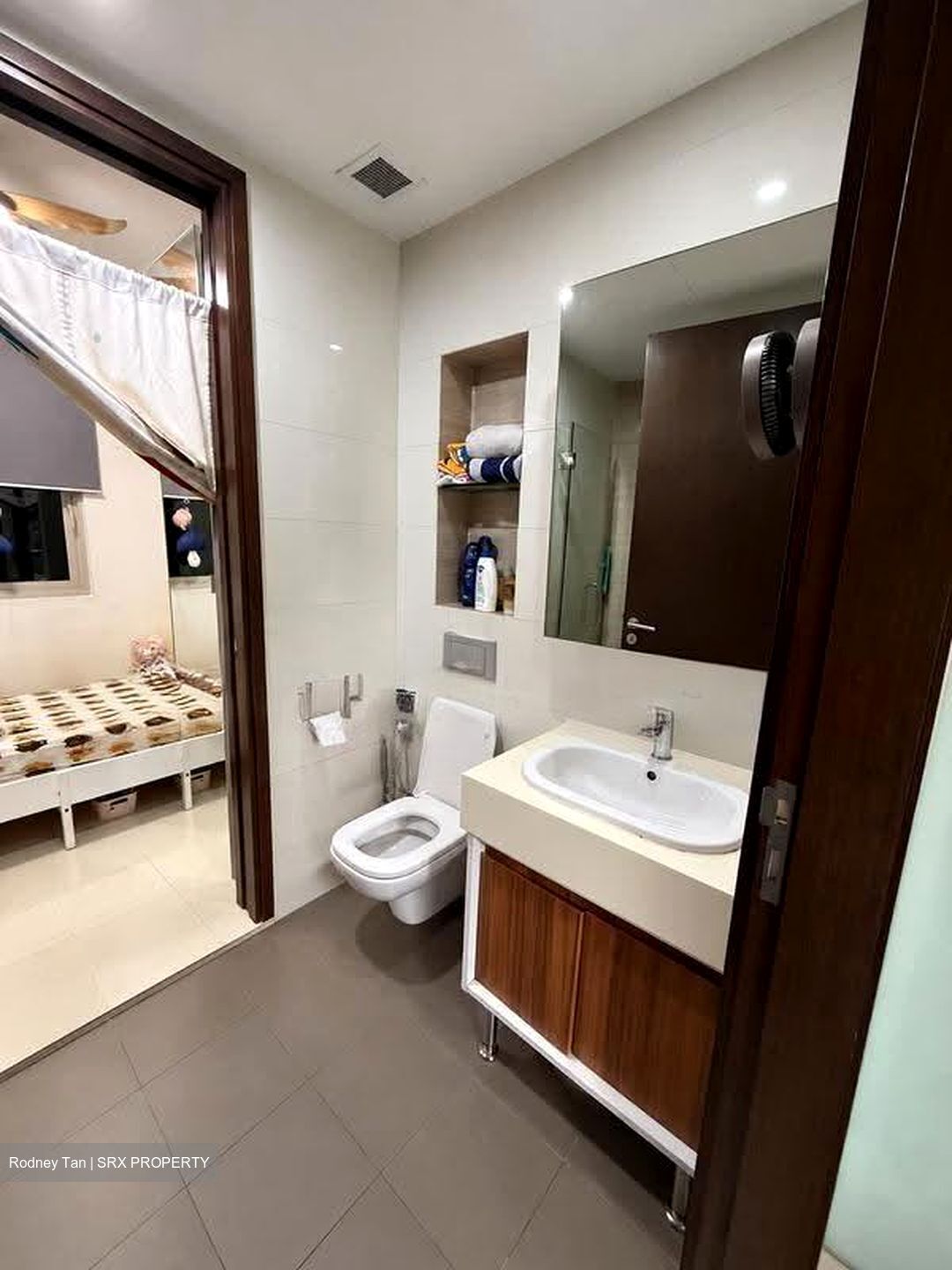 The Water Edge (D14), Apartment #638211011